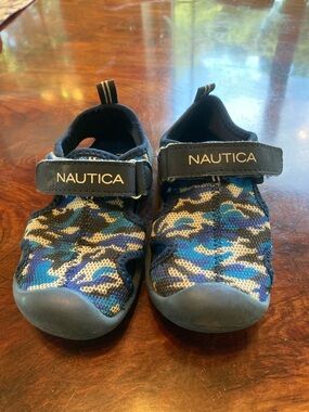 Nautica Kids Blue & Black Camo Water Shoes with Velcro Strap